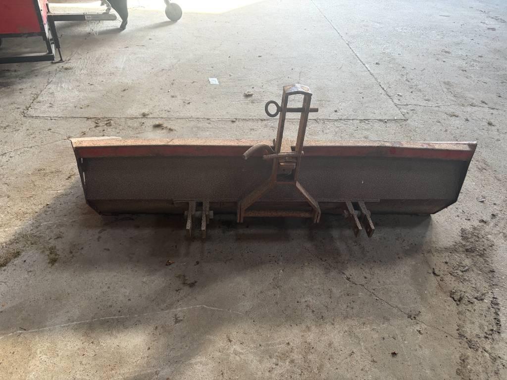 Massey Ferguson 135 Traktorer