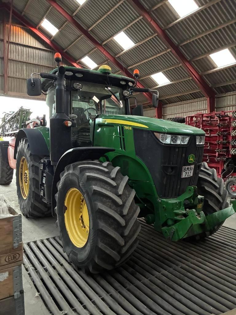 John Deere 7R.310 Trattori