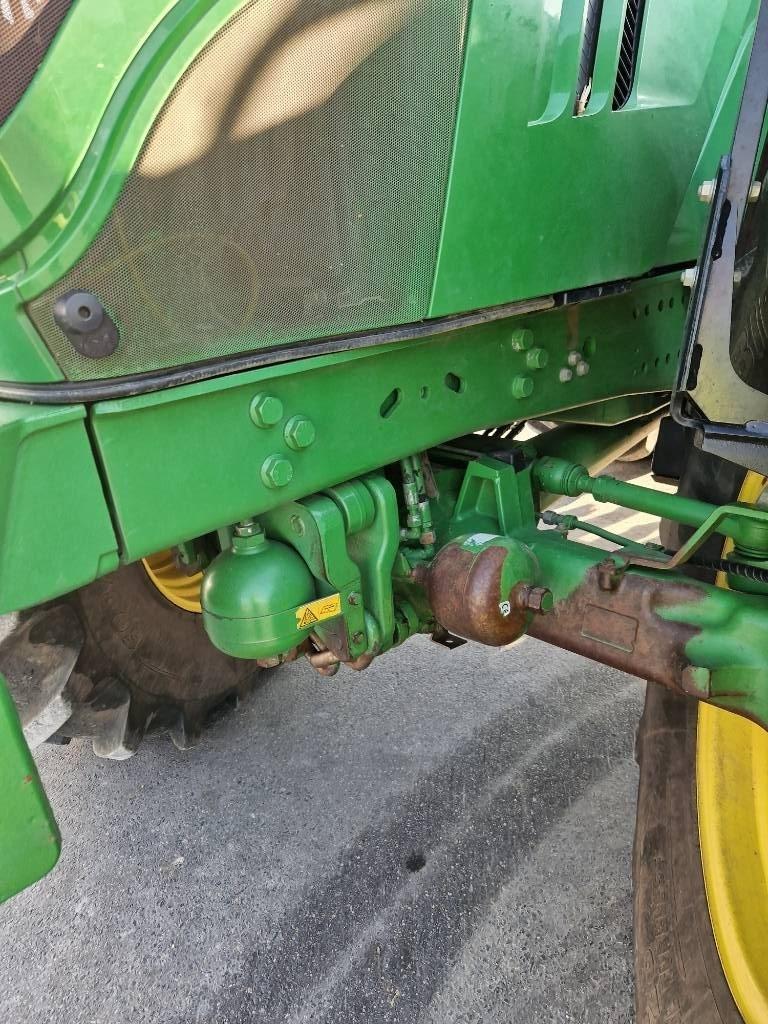 John Deere 6215 R Trattori