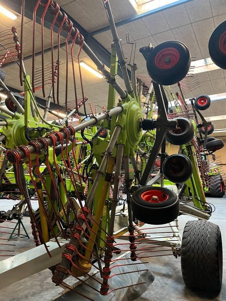 CLAAS LINER 3500 HHV Ranghinatori