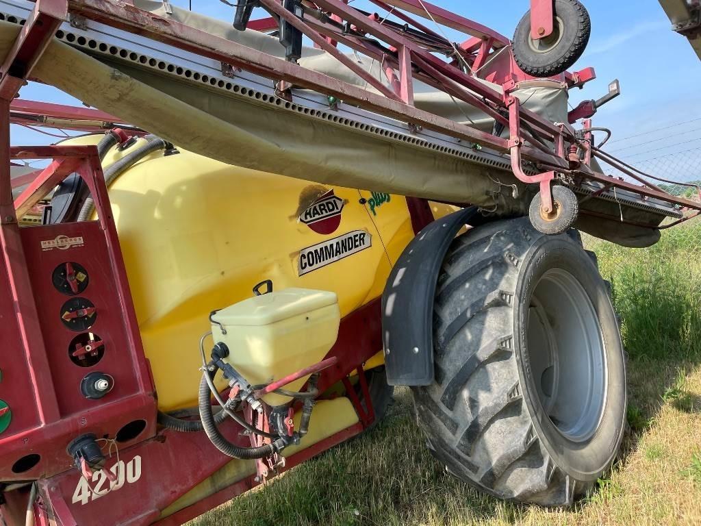 Hardi Commander 4200 Twin Irroratrici trainate