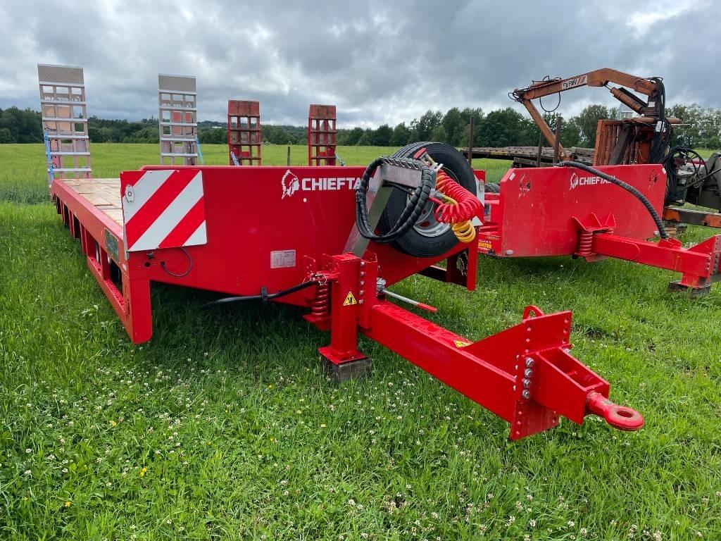 Chieftain Maskintransport dubbla drag/bromsar Övriga Trailers