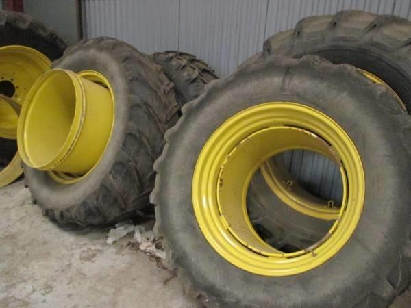  Dubbelmontage fram Dual 540/65R34 Däck, hjul och fälgar