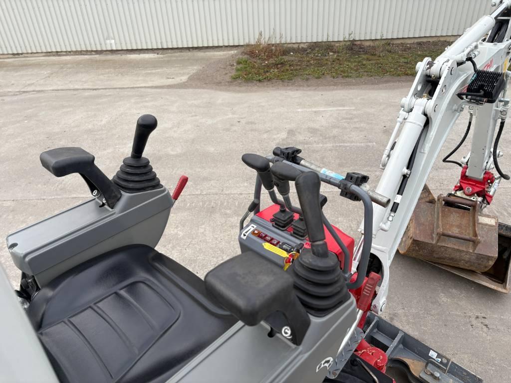 Takeuchi TB210R minigrävare, endast 200 tim Minigrävare < 7t
