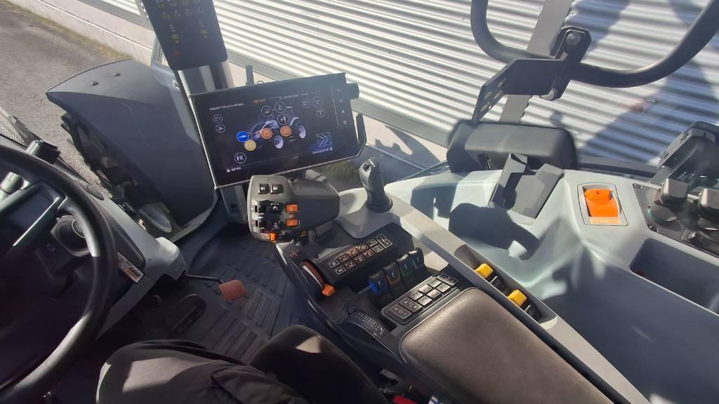Valtra Q 305 Traktorit