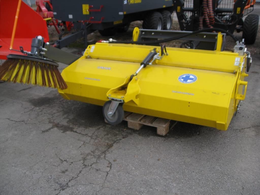 Vama EHK/A 2000 keräävä harjakone Altri macchinari per strade e neve