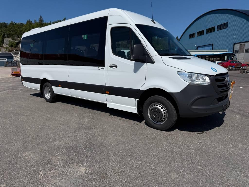 Mercedes-Benz Skolbuss 22 pass Skolbussar