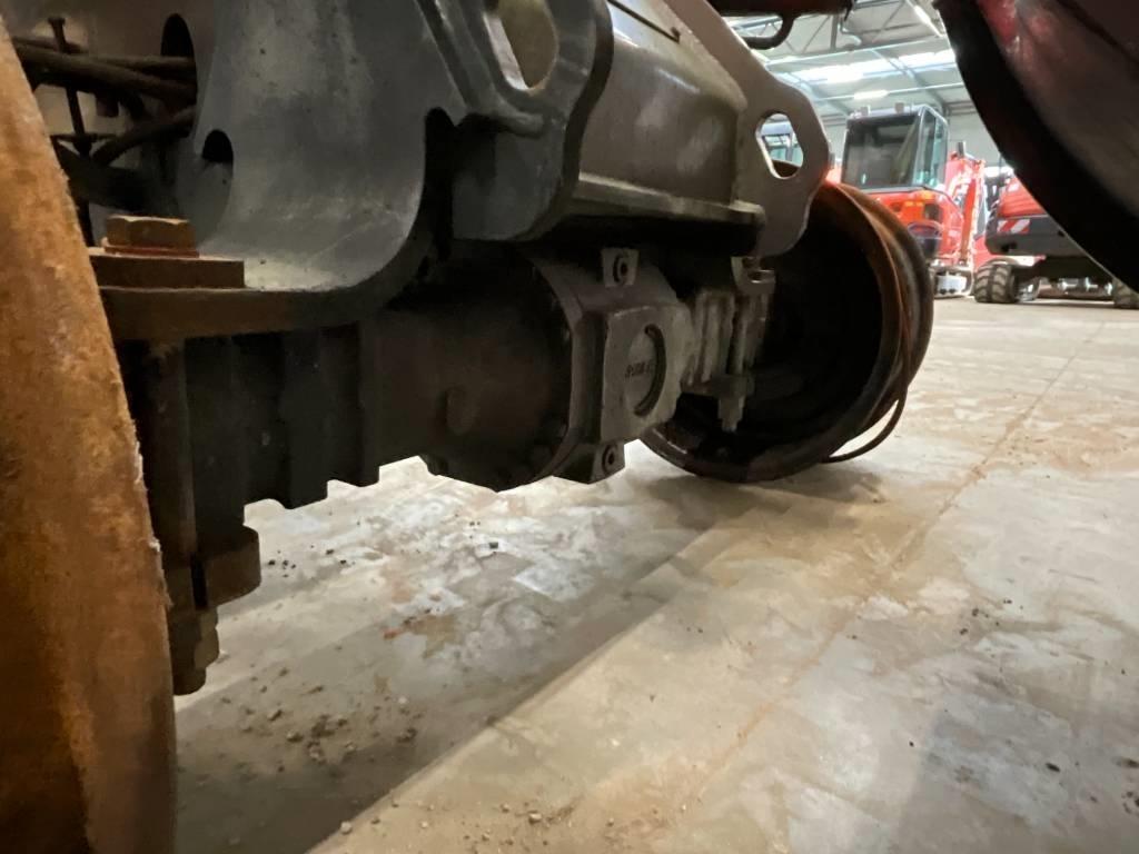 JCB loader Pale gommate