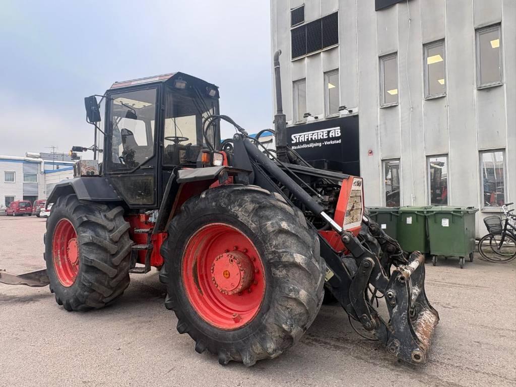 Huddig 960 C6 gårdsmaskin med skördar-aggregat Grävlastare
