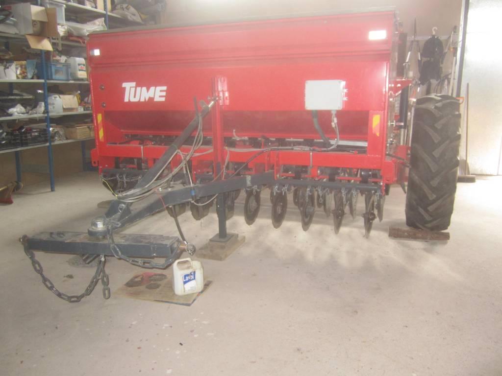 Tume HKL 2500 Täyskiekko vantaat. Seminatrici combinate