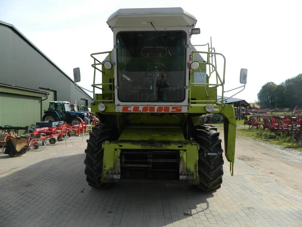 CLAAS Dominator 86 Ražas novākšanas kombaini