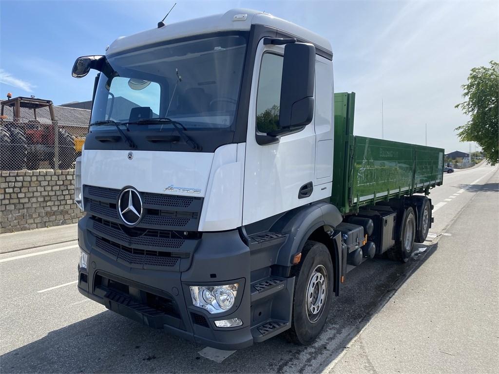 Mercedes-Benz Actros 2546 Lastbiler med tip