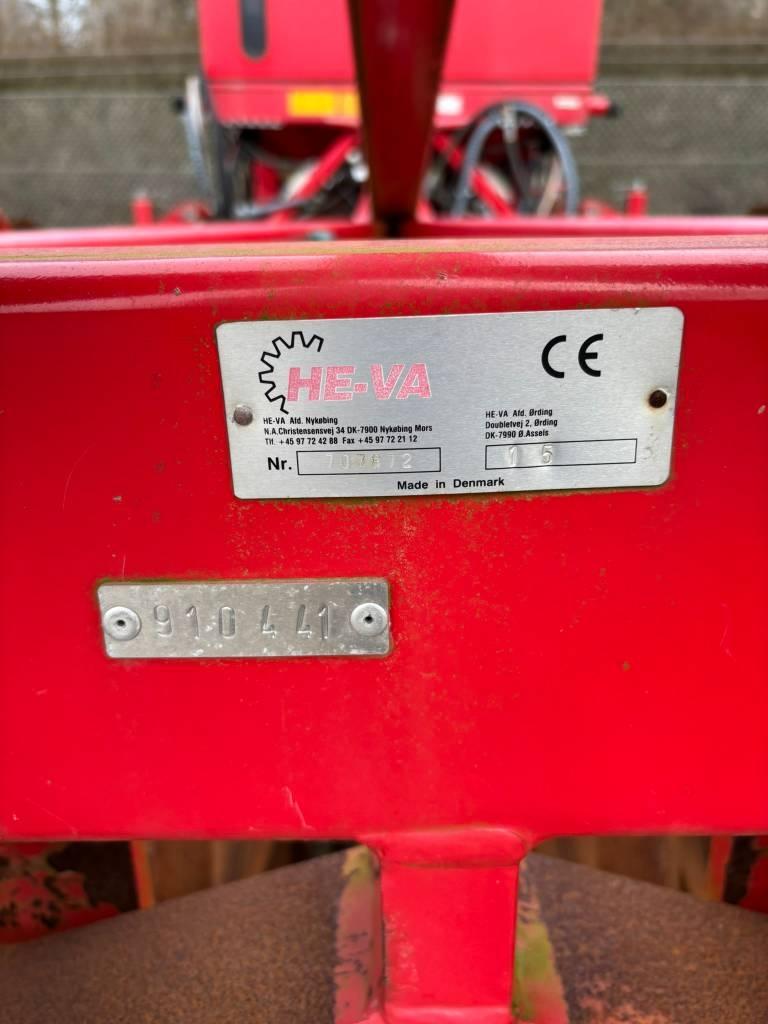 He-Va TERRA-SEEDER Med frøudstyr 4m. med frontpakker Seminatrici combinate