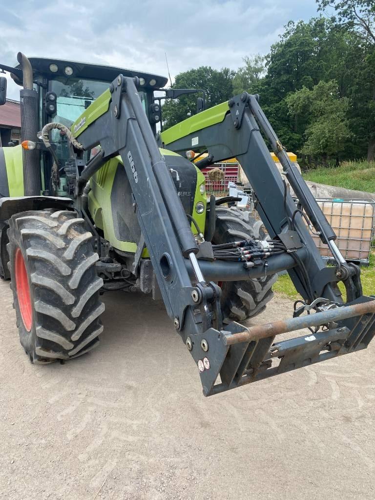 CLAAS Arion 620 Tractors
