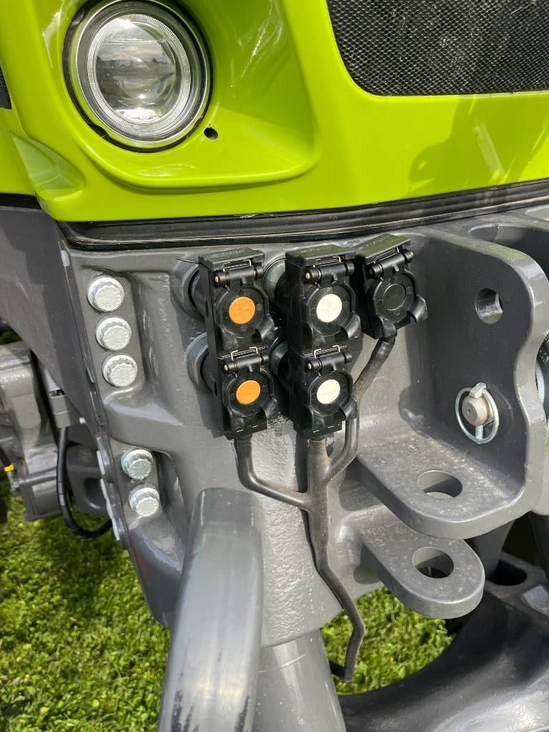 CLAAS AXION 930 Trattori