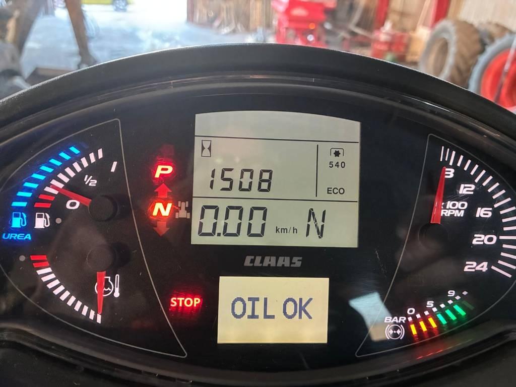 CLAAS AXION 830 CMATIC Traktoren