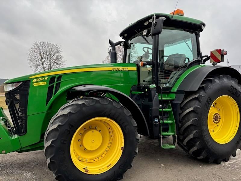 John Deere 8320 R Traktorer