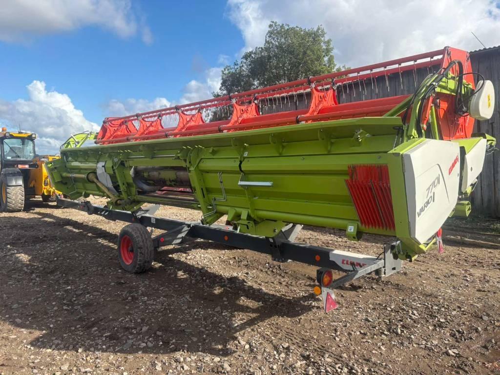 CLAAS Lexion 670 Combine harvesters