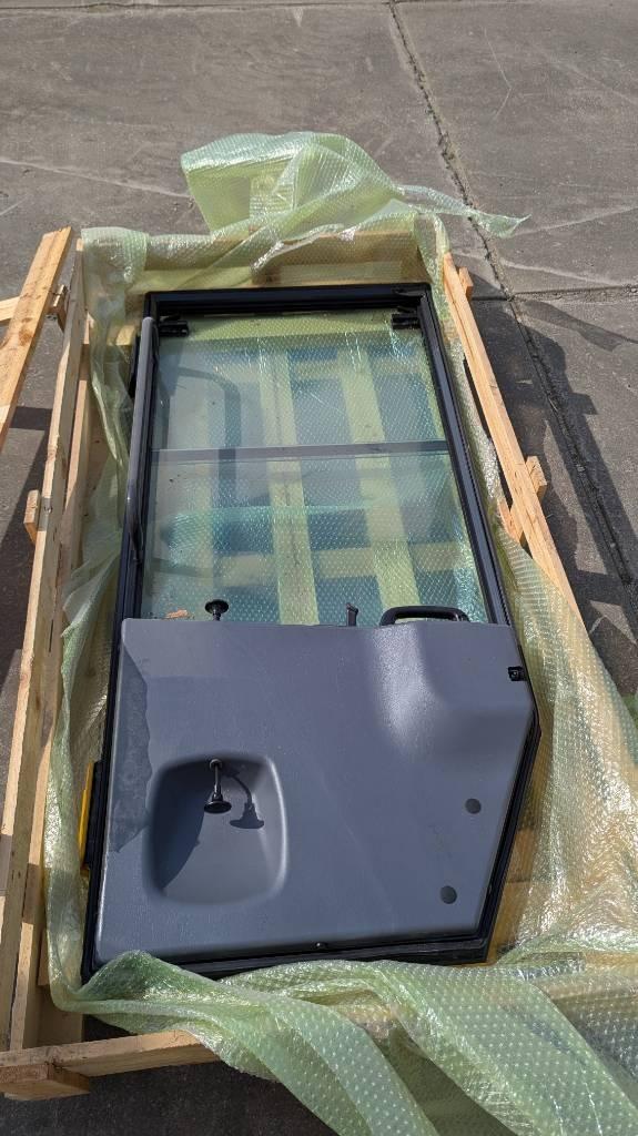 Komatsu WA100-5 DOOR ASSY 417-926-3106 Cabins and interior