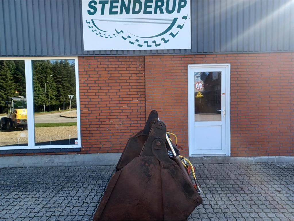  4 I EEN SKOVL 180 CM Skovle