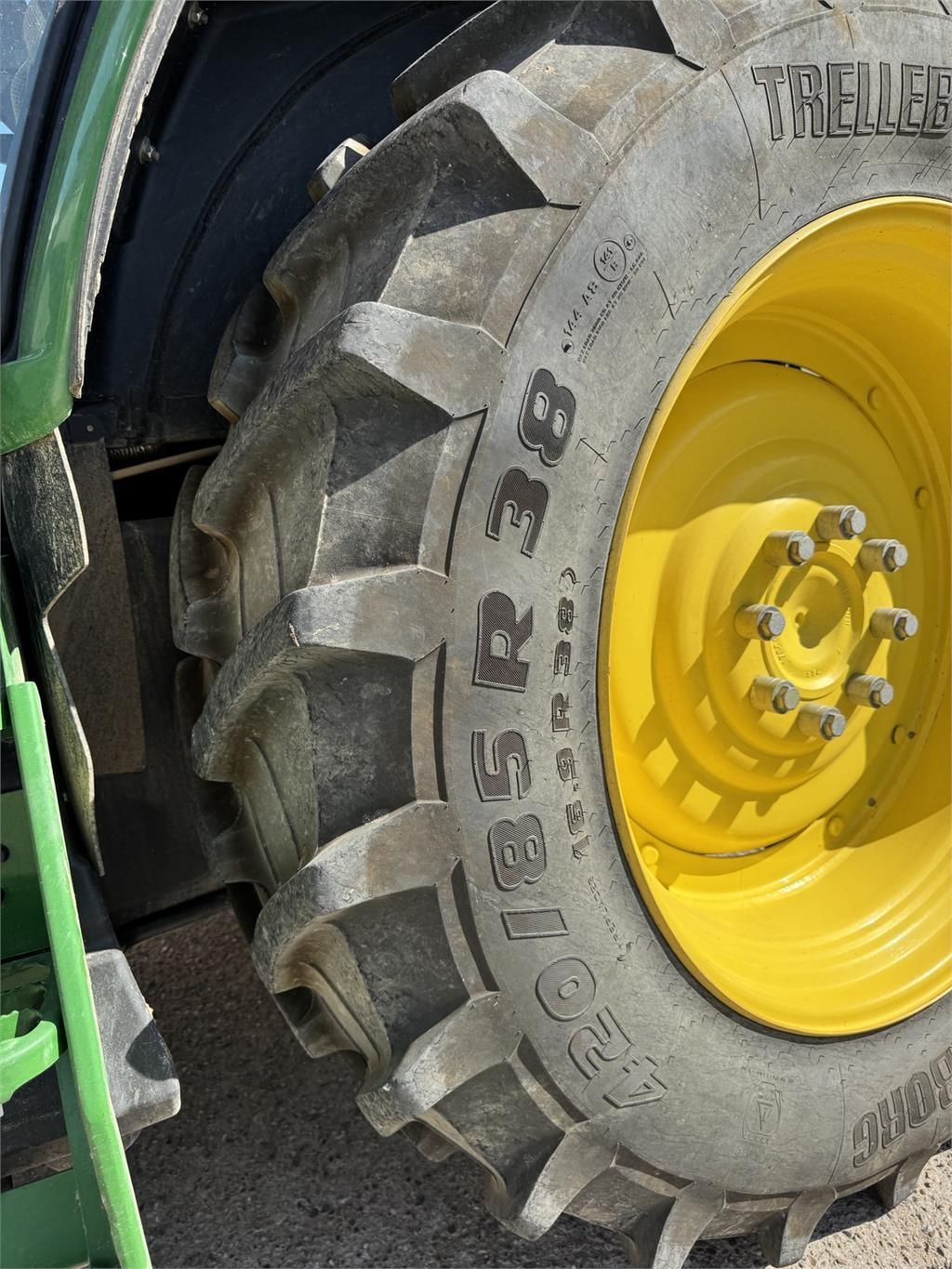 John Deere 6100M Tractores