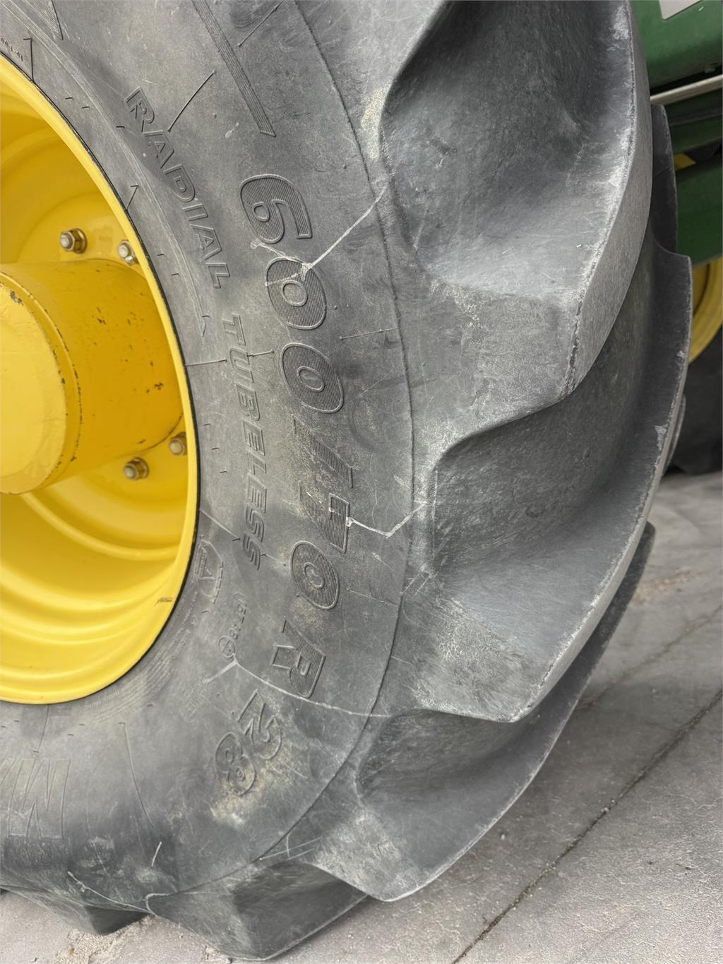 John Deere 6210R Tractores