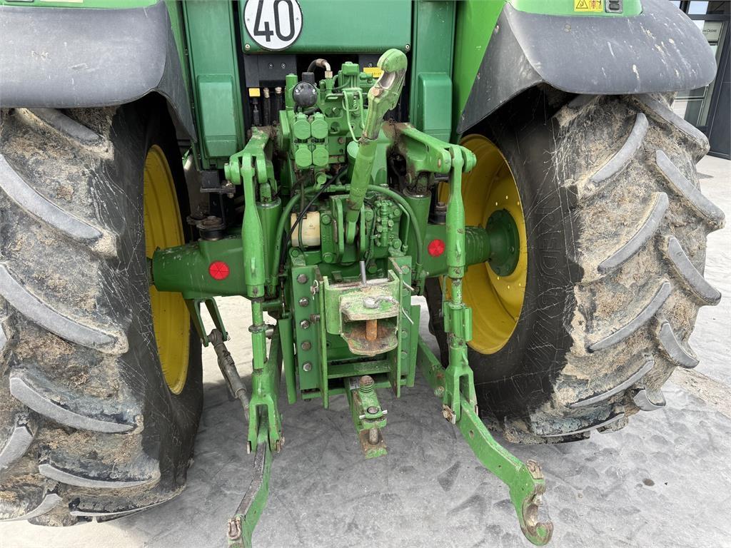 John Deere 6820 Tractores
