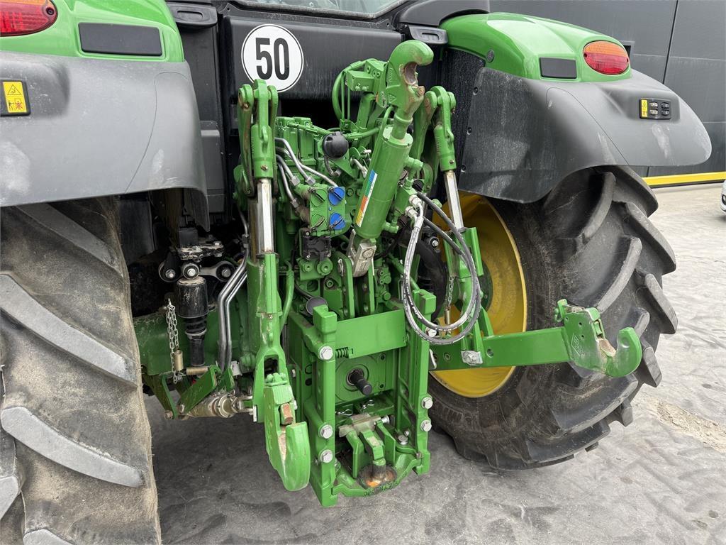 John Deere 6M125 Tractores