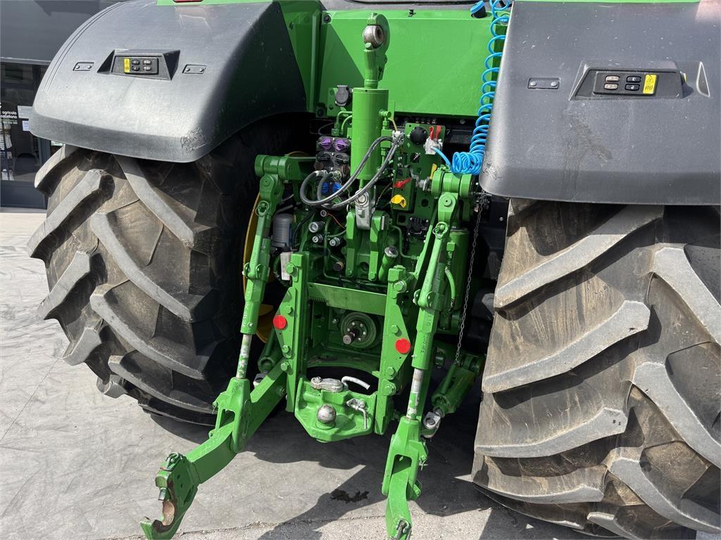 John Deere 8R 310 Tractores