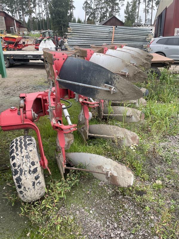 Agrolux 5 SKÄR Reversible ploughs