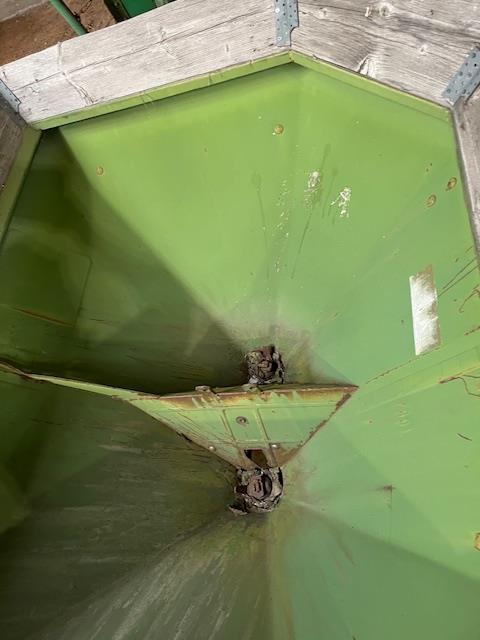 Amazone ZA-F 604 Mineral spreaders