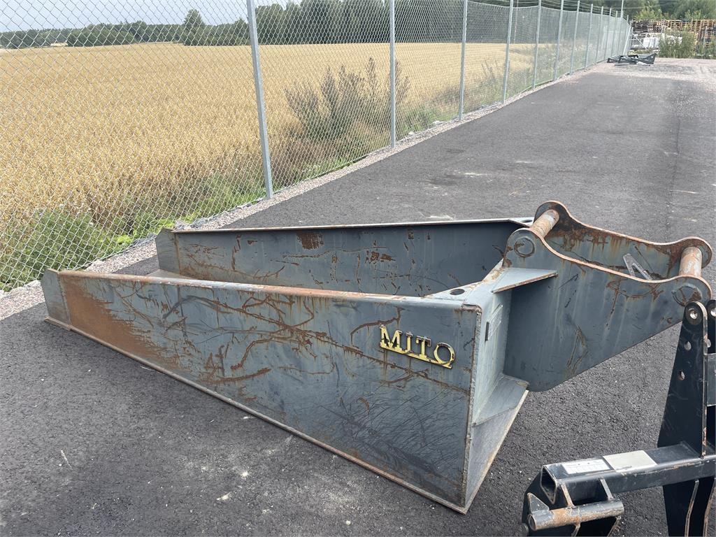  ÅTERFYLLNASSKOPA S60 FÄSTE MITO 2,60 M LITE KONISK Agriculture - Others