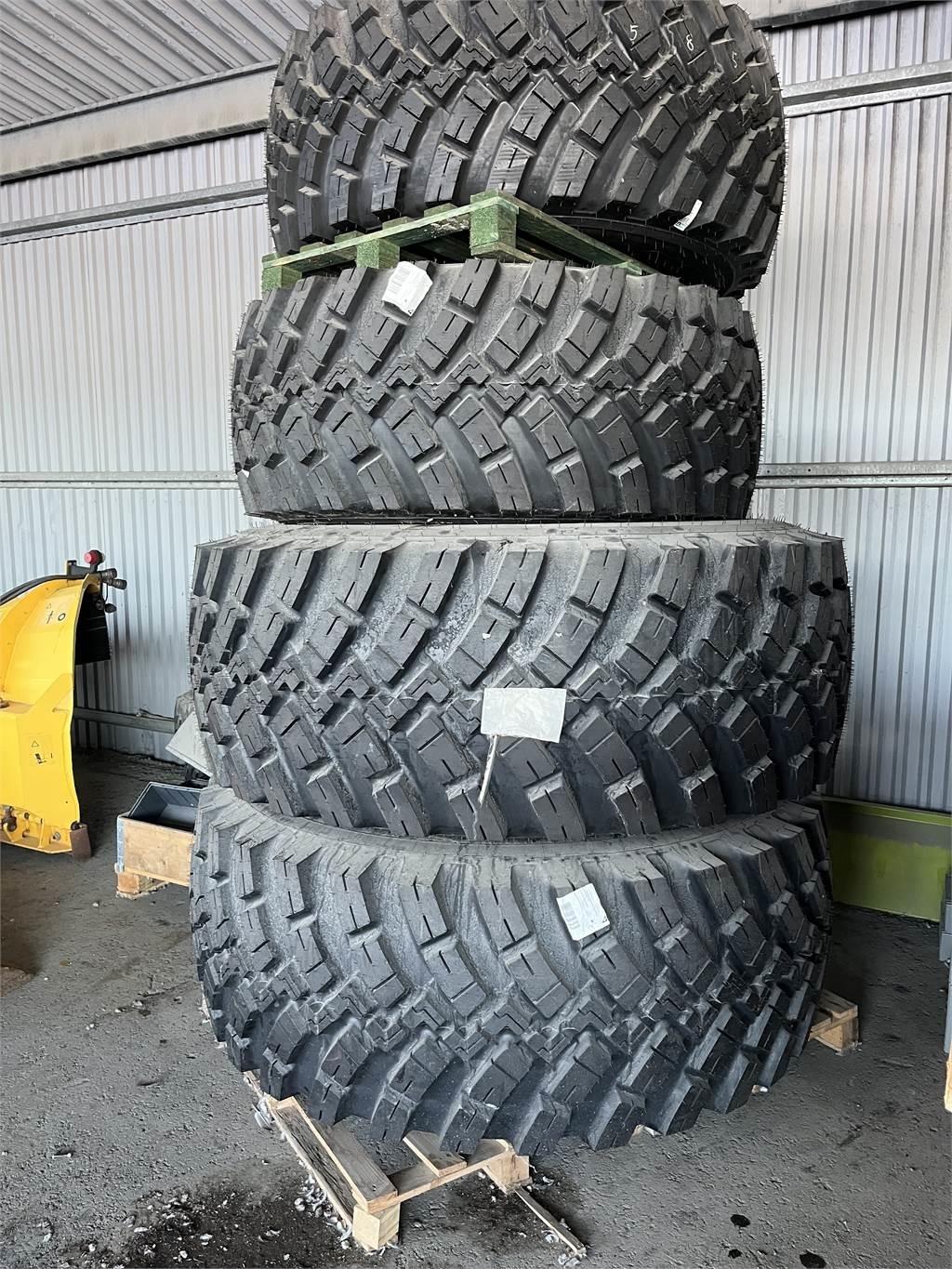 BKT RIDEMAX 710/70 R38 + 600/65 R28 PÅ FÄLG Tyres, wheels and rims
