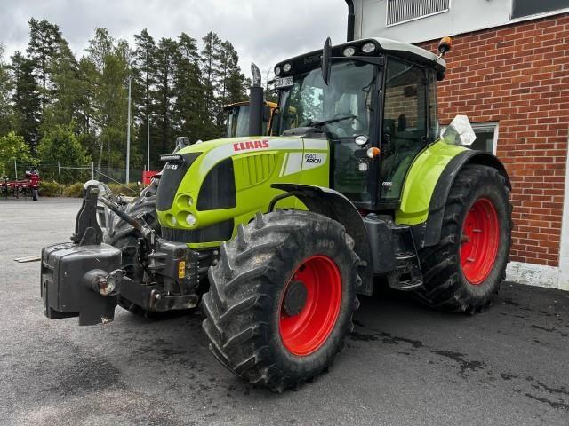 CLAAS ARION 640 CEBIS + FL Tractors