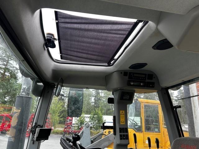 CLAAS ARION 640 CEBIS + FL Tractors