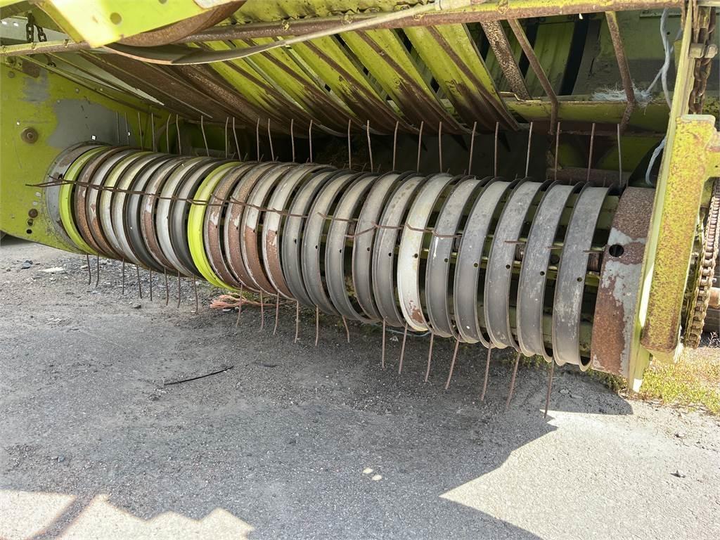 CLAAS QUADRANT 1200 Round balers