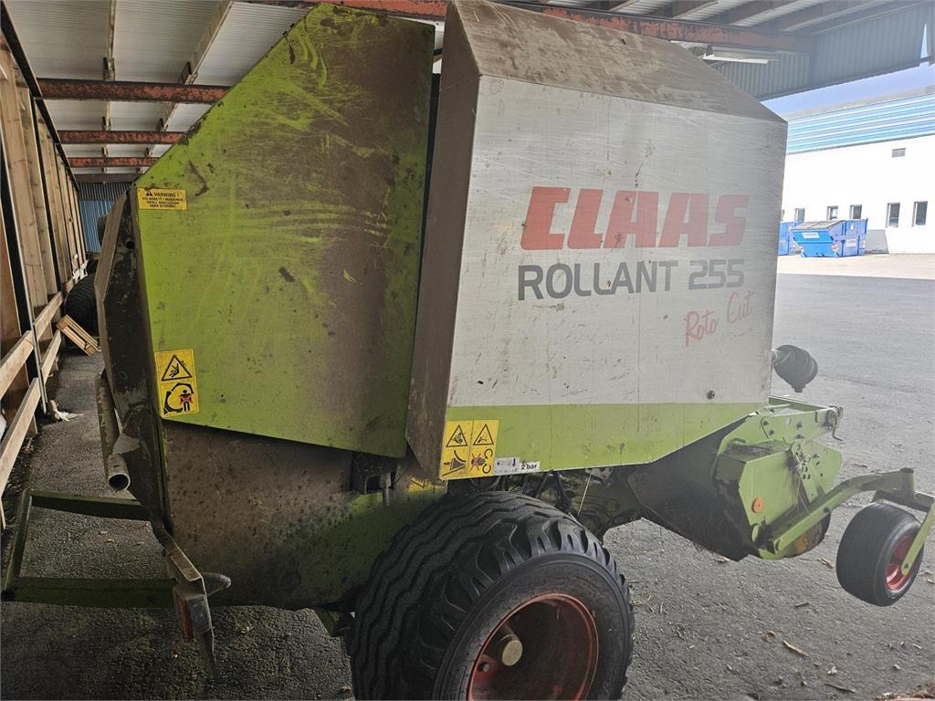 CLAAS ROLLANT 255. Rundbalspressar