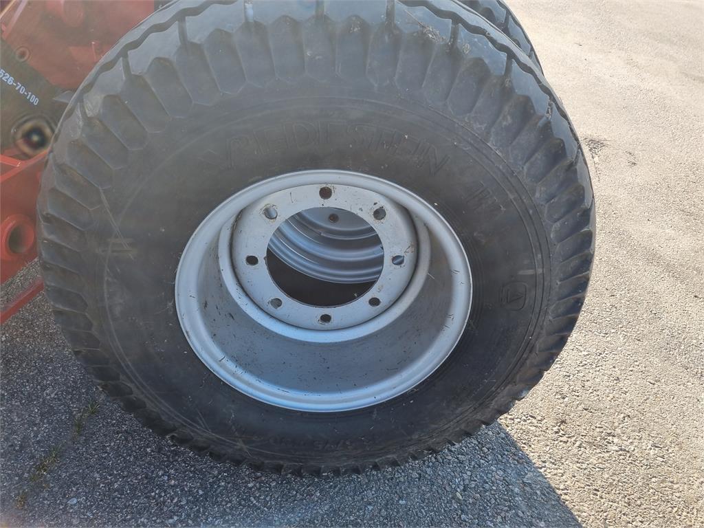  DÄCK MED FÄLG 13.5/75-430.9 Tyres, wheels and rims