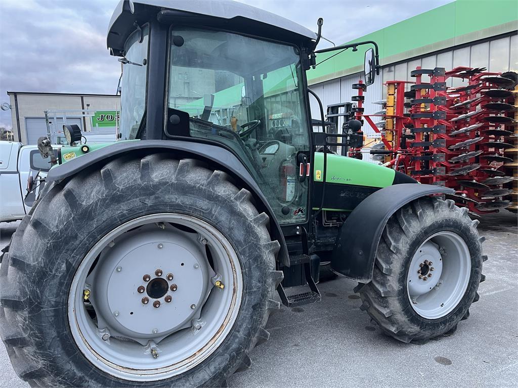 Deutz AGROTRON 430 Traktorer