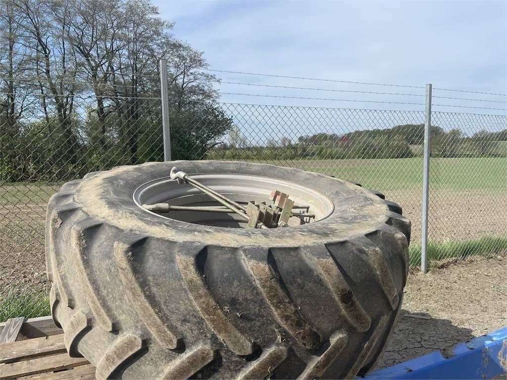  DUBBELMONTAGE 650/65R38 MICHELIN Tyres, wheels and rims