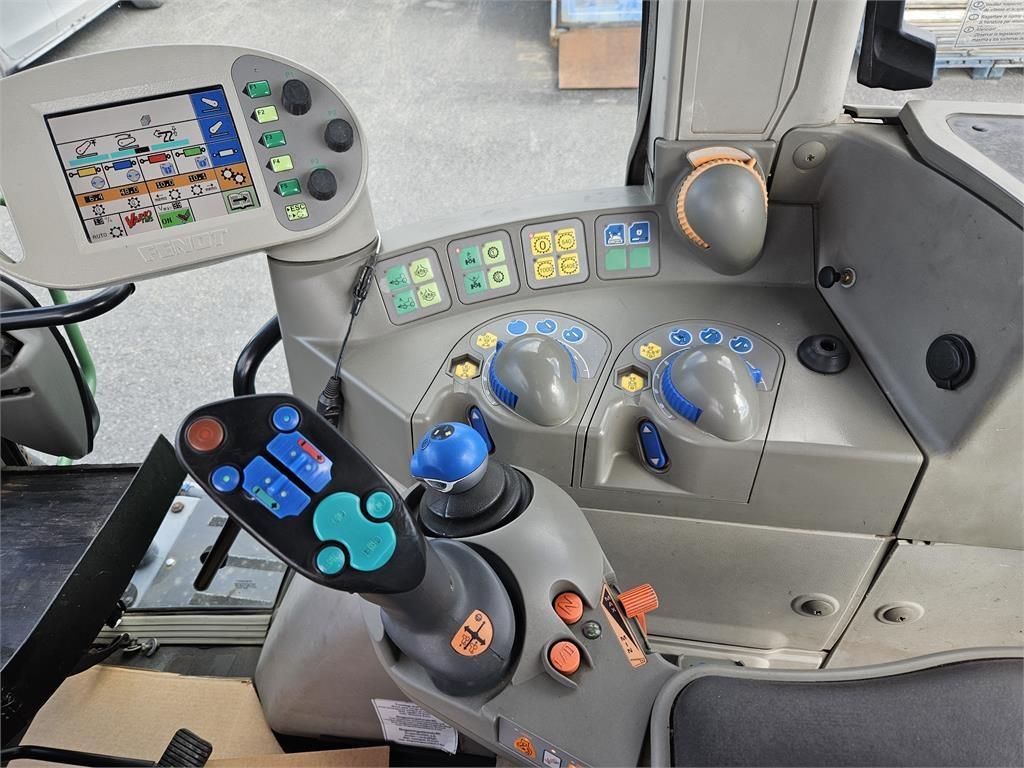 Fendt 415 VARIO Tractors