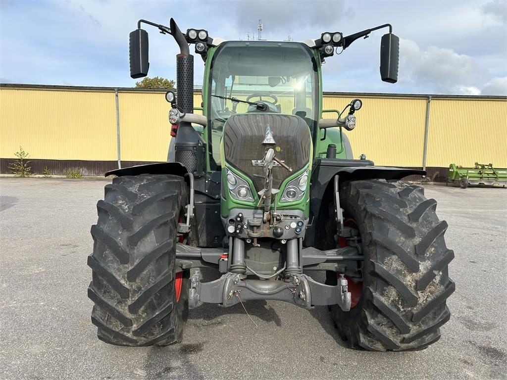 Fendt 720 VARIO + FL +GPS Tractors
