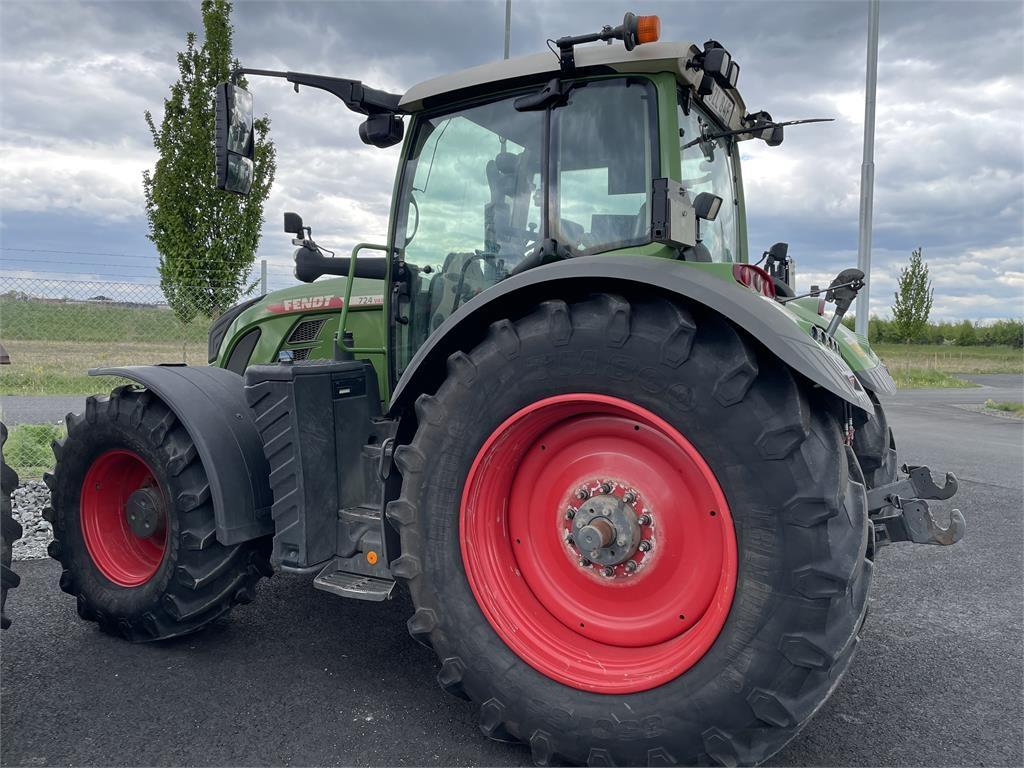 Fendt 724 VARIO GEN6 Tractors