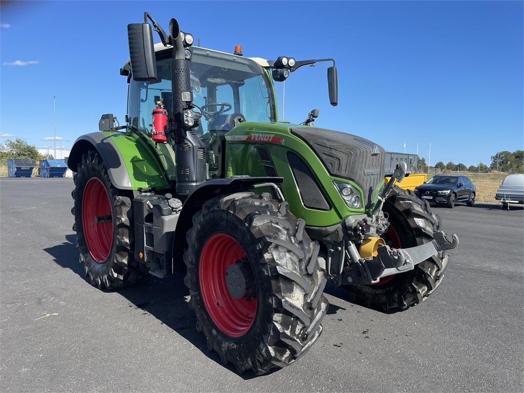 Fendt 724 VARIO GEN6 Tractors