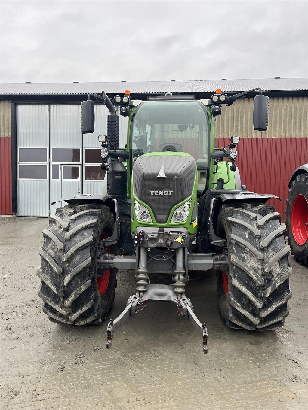 Fendt 724 VARIO GEN6 Tractors