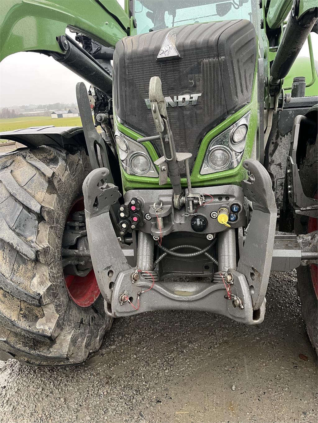 Fendt 724 VARIO GEN6 POWER + L Tractors