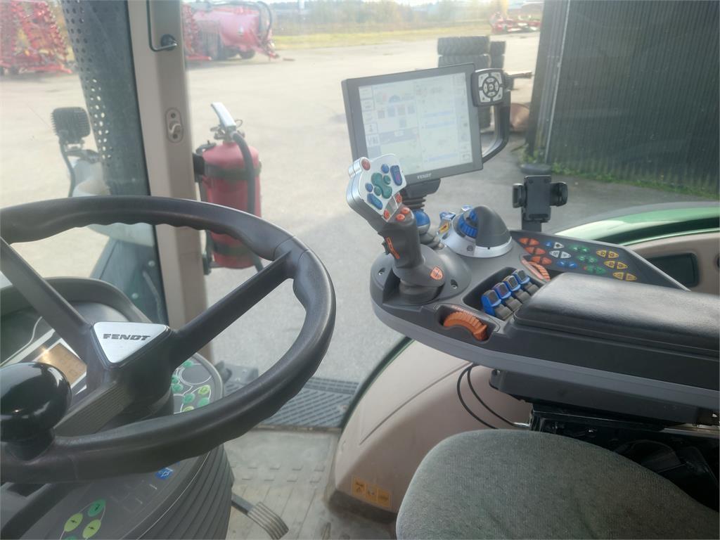 Fendt 724 VARIO S4 Traktorer