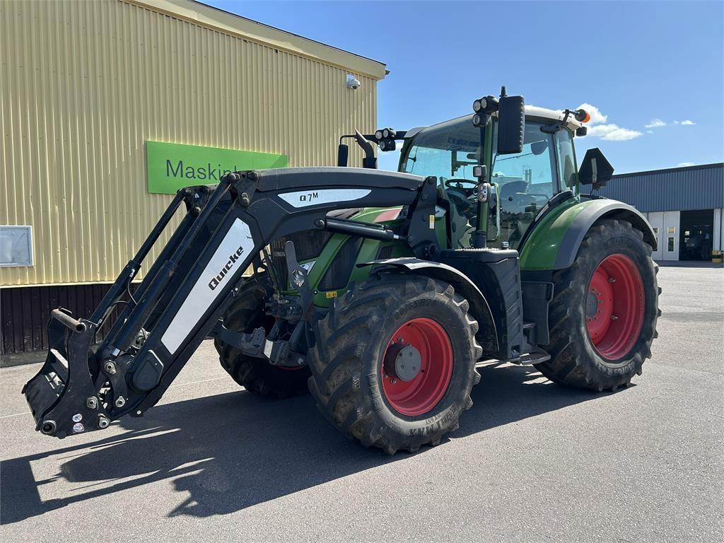 Fendt 724 VARIO S4 + L + FL + GPS Tractors