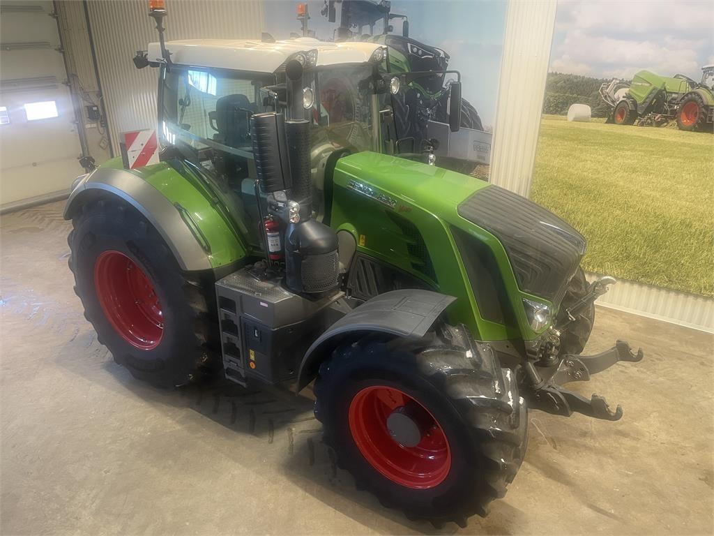 Fendt 828 Traktorer