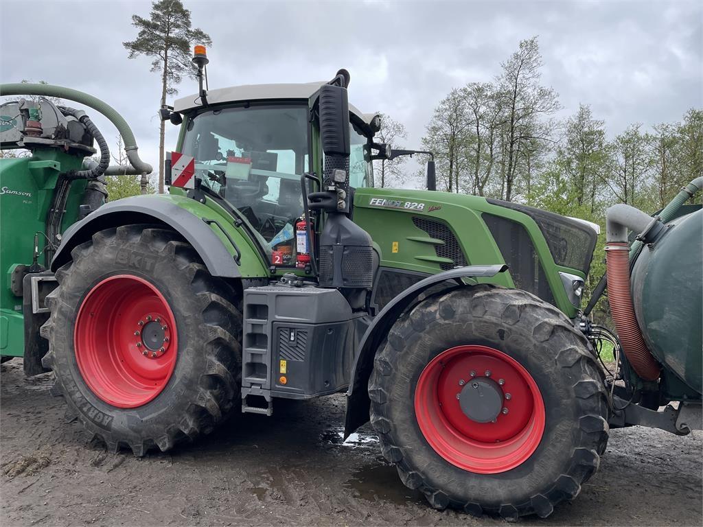 Fendt 828 Tractors